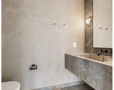 64 University Place - Photo Thumbnail 5