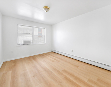 1 Monroe Street - Photo Thumbnail 8