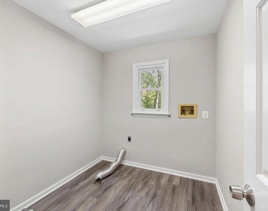 2320 Harpoon Drive - Photo Thumbnail 27