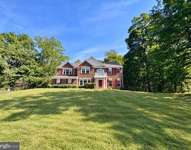 70 Crestwood Lane - Photo Thumbnail 1