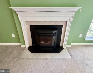 70 Crestwood Lane - Photo Thumbnail 17
