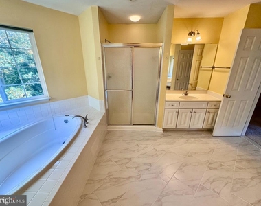 70 Crestwood Lane - Photo Thumbnail 27