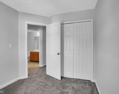 10515 Limburg Court - Photo Thumbnail 18