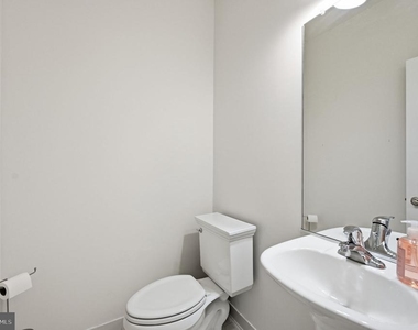 15364 Bronco Way - Photo Thumbnail 28