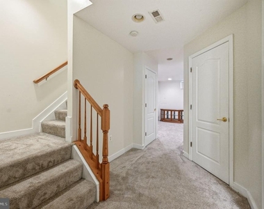 15364 Bronco Way - Photo Thumbnail 23