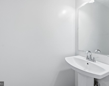15364 Bronco Way - Photo Thumbnail 9