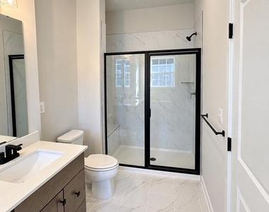 14404 Freedom Lane - Photo Thumbnail 25