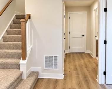 14404 Freedom Lane - Photo Thumbnail 2