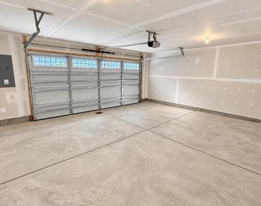 14404 Freedom Lane - Photo Thumbnail 26