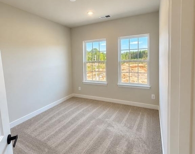 14404 Freedom Lane - Photo Thumbnail 19