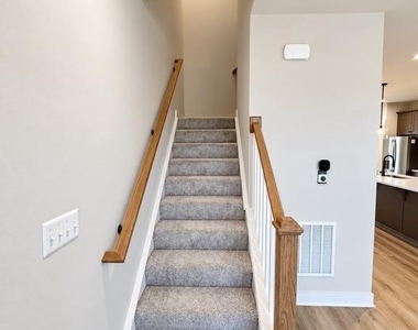 14404 Freedom Lane - Photo Thumbnail 13