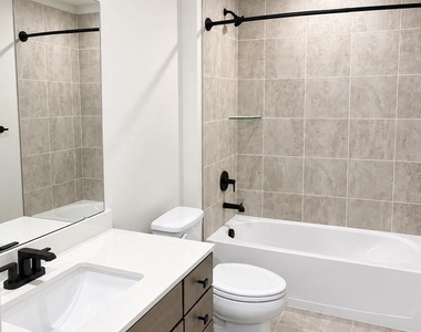 14404 Freedom Lane - Photo Thumbnail 5