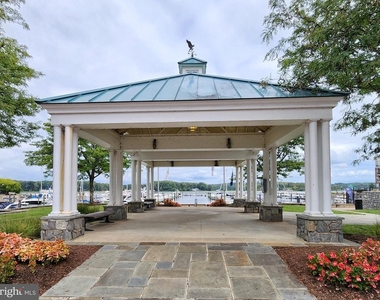 684 Belmont Bay Drive - Photo Thumbnail 35