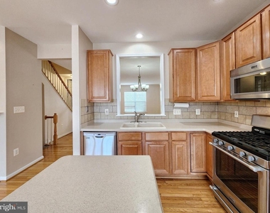 684 Belmont Bay Drive - Photo Thumbnail 14