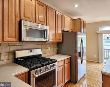 684 Belmont Bay Drive - Photo Thumbnail 12