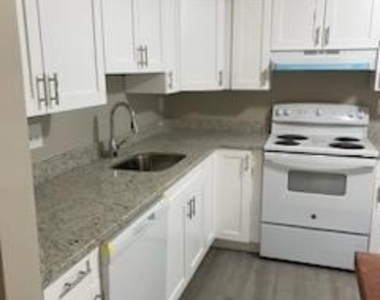 3422 Belfry Lane - Photo Thumbnail 4