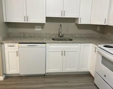 3422 Belfry Lane - Photo Thumbnail 6