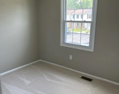 3422 Belfry Lane - Photo Thumbnail 17
