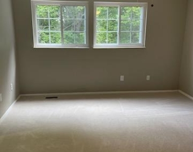3422 Belfry Lane - Photo Thumbnail 13