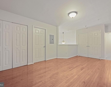 13621 Garfield Place - Photo Thumbnail 17
