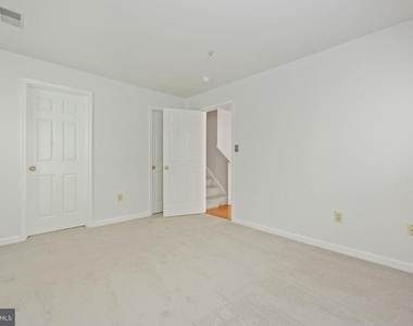 13621 Garfield Place - Photo Thumbnail 14