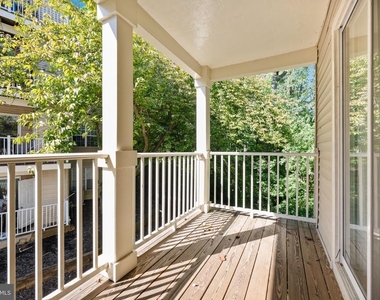 13621 Garfield Place - Photo Thumbnail 19