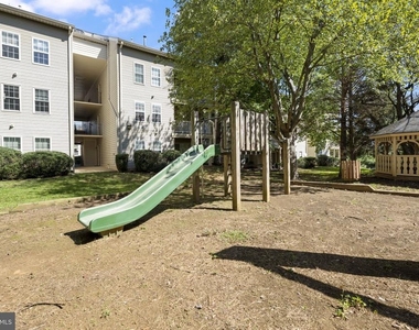 13621 Garfield Place - Photo Thumbnail 23