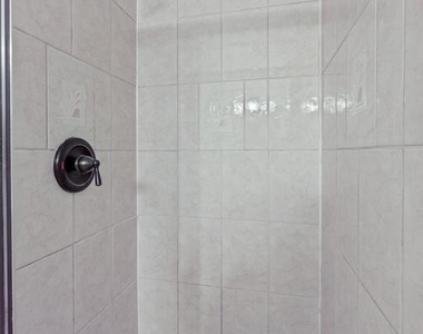13621 Garfield Place - Photo Thumbnail 9