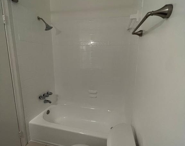 8440 Willow Glen Court - Photo Thumbnail 15