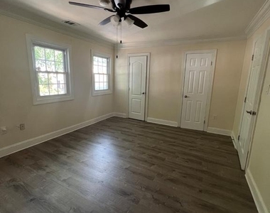 8440 Willow Glen Court - Photo Thumbnail 17