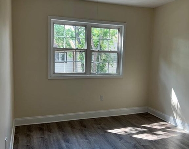 8440 Willow Glen Court - Photo Thumbnail 13