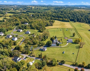 36437 Whispering Springs Court - Photo Thumbnail 28