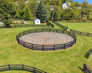 36437 Whispering Springs Court - Photo Thumbnail 13