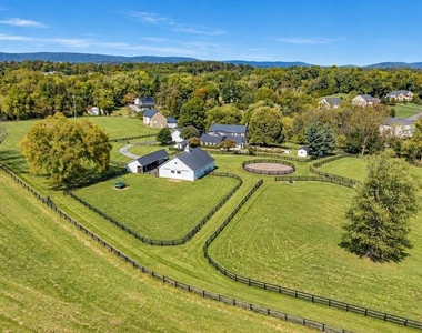 36437 Whispering Springs Court - Photo Thumbnail 27