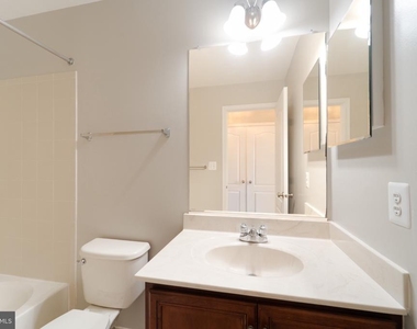23073 Weybridge Square - Photo Thumbnail 10