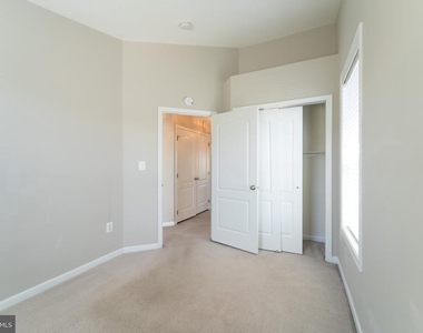 23073 Weybridge Square - Photo Thumbnail 13