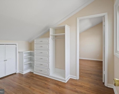 103 Farmington Lane - Photo Thumbnail 4