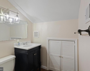 103 Farmington Lane - Photo Thumbnail 18