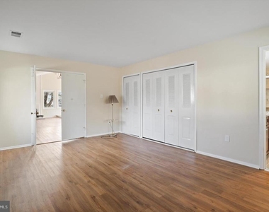 103 Farmington Lane - Photo Thumbnail 32