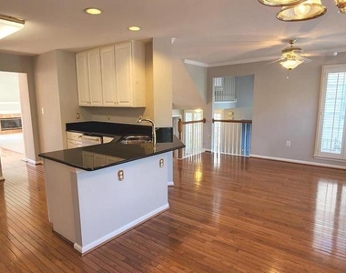 46721 Ashmere Square - Photo Thumbnail 7