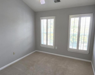 46721 Ashmere Square - Photo Thumbnail 21