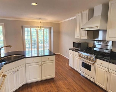 46721 Ashmere Square - Photo Thumbnail 10
