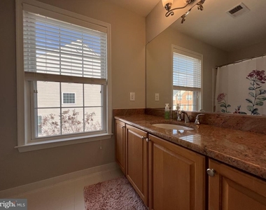 20709 Riptide Square - Photo Thumbnail 33