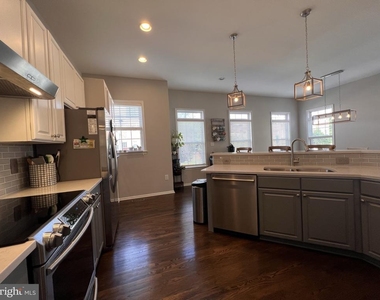 20709 Riptide Square - Photo Thumbnail 15