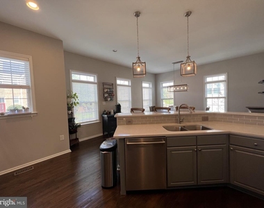 20709 Riptide Square - Photo Thumbnail 16