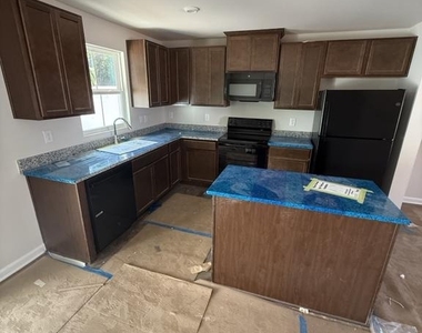 3823 Hickory Cove Lane - Photo Thumbnail 13