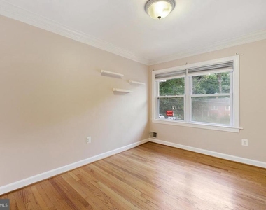6421 Woodville Drive - Photo Thumbnail 35