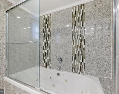 6421 Woodville Drive - Photo Thumbnail 34