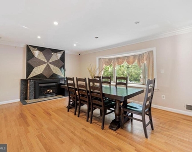 6421 Woodville Drive - Photo Thumbnail 16