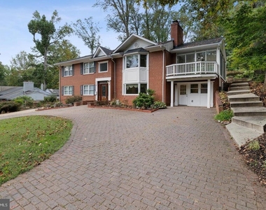 6421 Woodville Drive - Photo Thumbnail 2